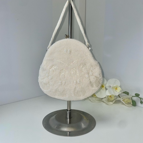 Elegant White Beaded Evening Purse - Picture 1 of 11